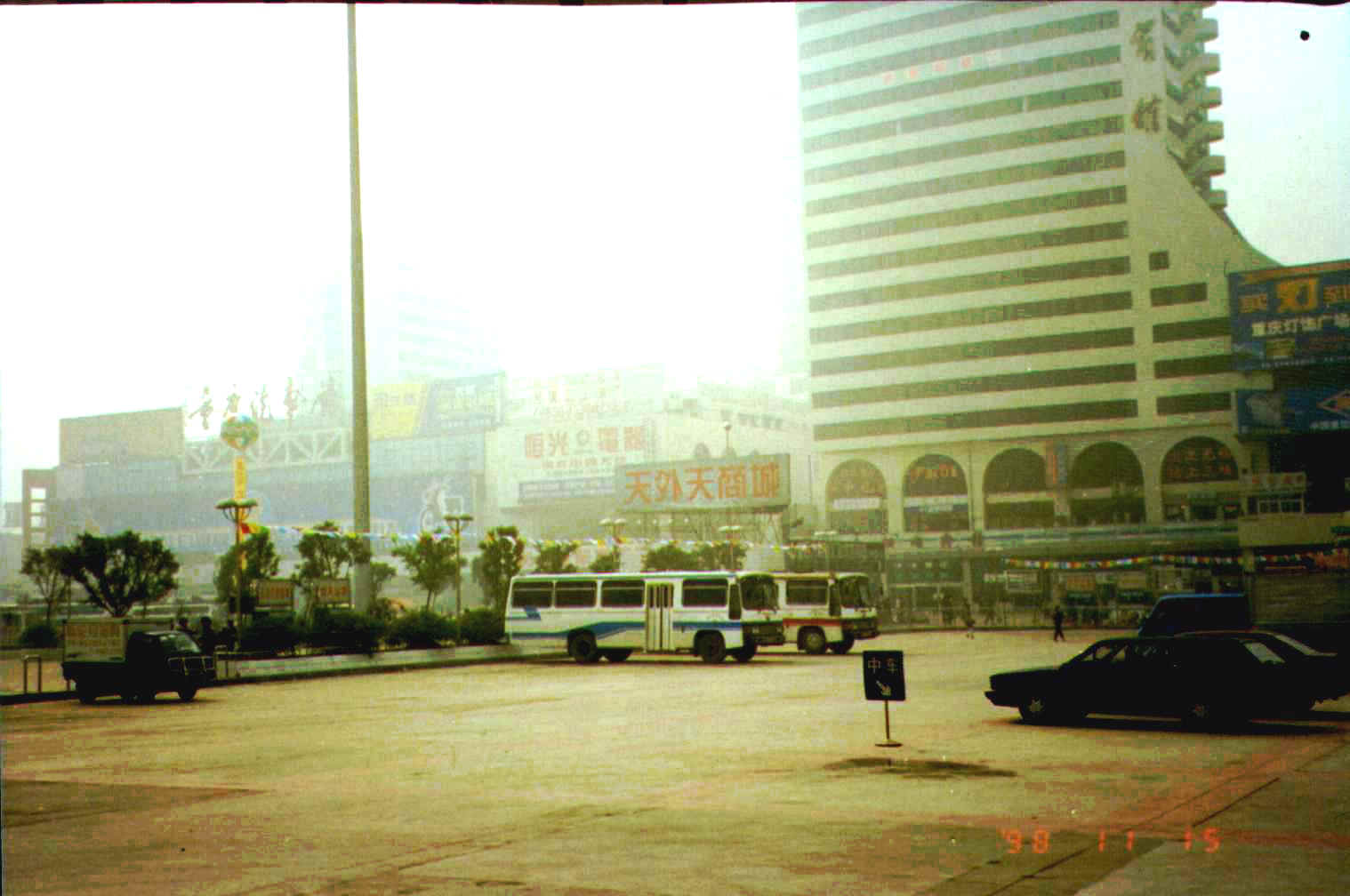 ˷2.jpg (84945 bytes)